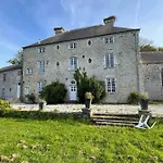 In A 17th Century Manoir - Chateau Isle Marie Picauville