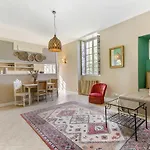 Hotell In A 17th Century Manoir - Chateau Isle Marie Picauville