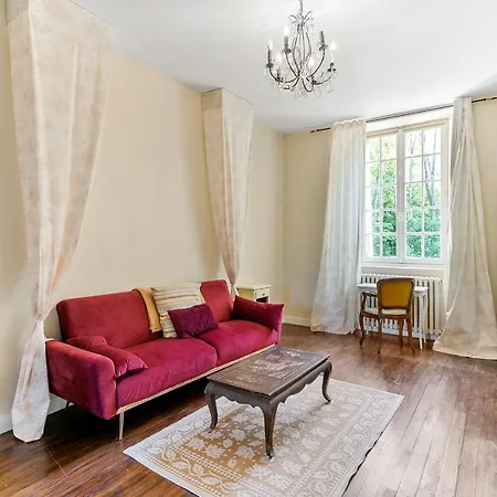 In A 17th Century Manoir - Chateau Isle Marie ホテル Picauville