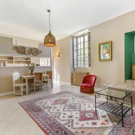 Hotel In A 17th Century Manoir - Chateau Isle Marie Picauville