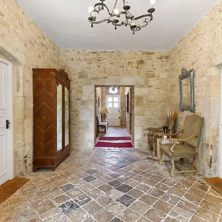 In A 17th Century Manoir - Chateau Isle Marie