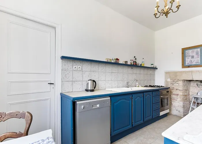 Hotel In A 17th Century Manoir - Chateau Isle Marie Picauville