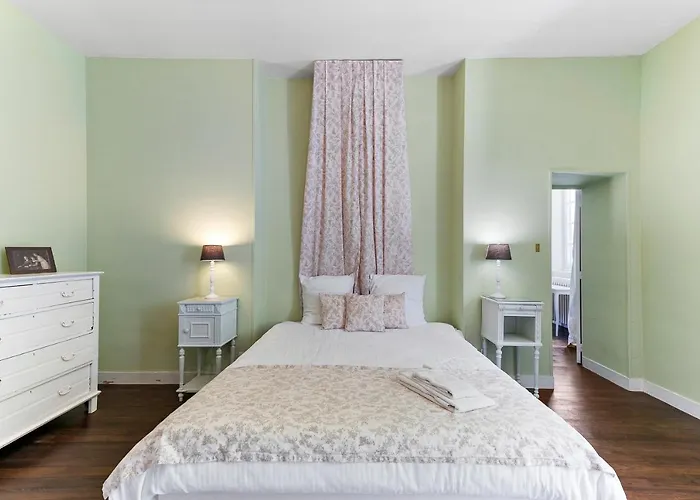 In A 17th Century Manoir - Chateau Isle Marie * Picauville