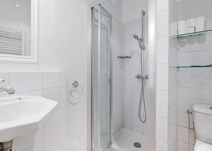 In A 17th Century Manoir - Chateau Isle Marie Picauville