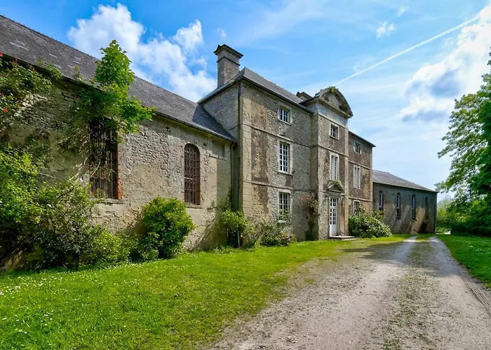 In A 17th Century Manoir - Chateau Isle Marie