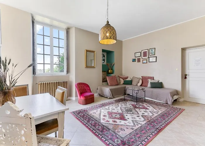 In A 17th Century Manoir - Chateau Isle Marie