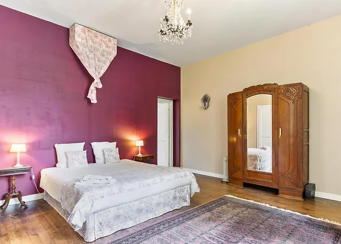 In A 17th Century Manoir - Chateau Isle Marie