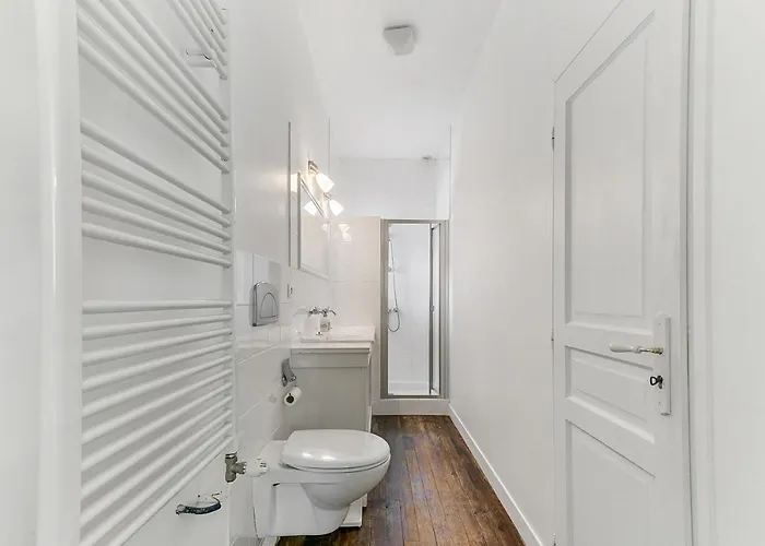 In A 17th Century Manoir - Chateau Isle Marie Hotel