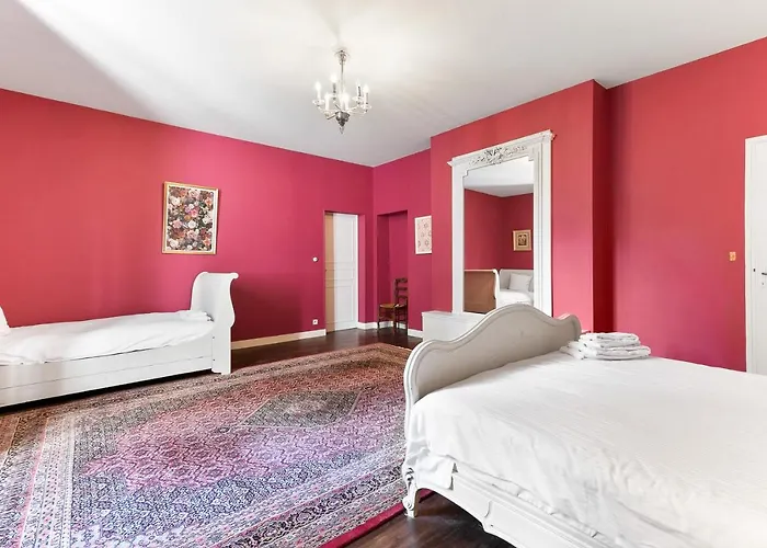 In A 17th Century Manoir - Chateau Isle Marie Hotel Picauville