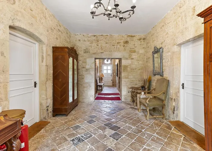 In A 17th Century Manoir - Chateau Isle Marie